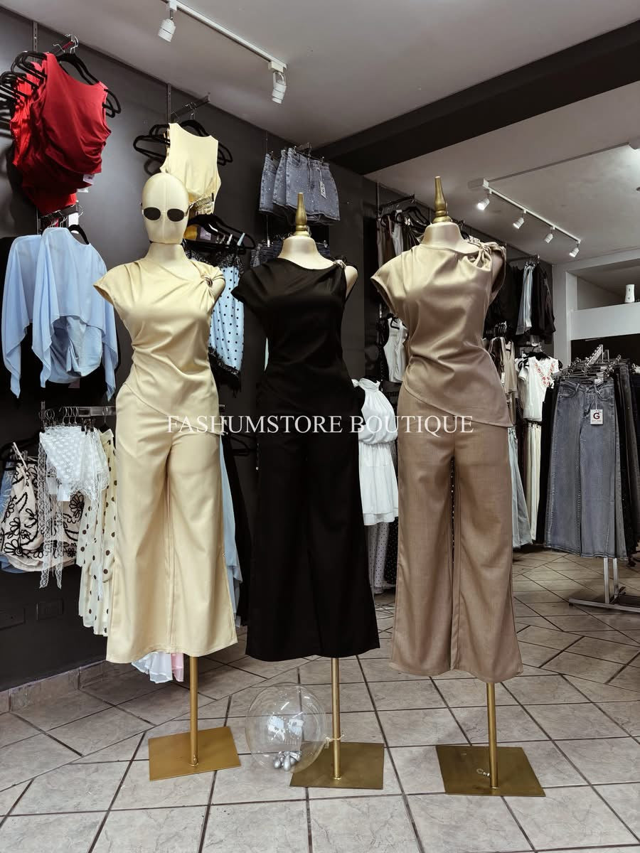 Conjunto con broche