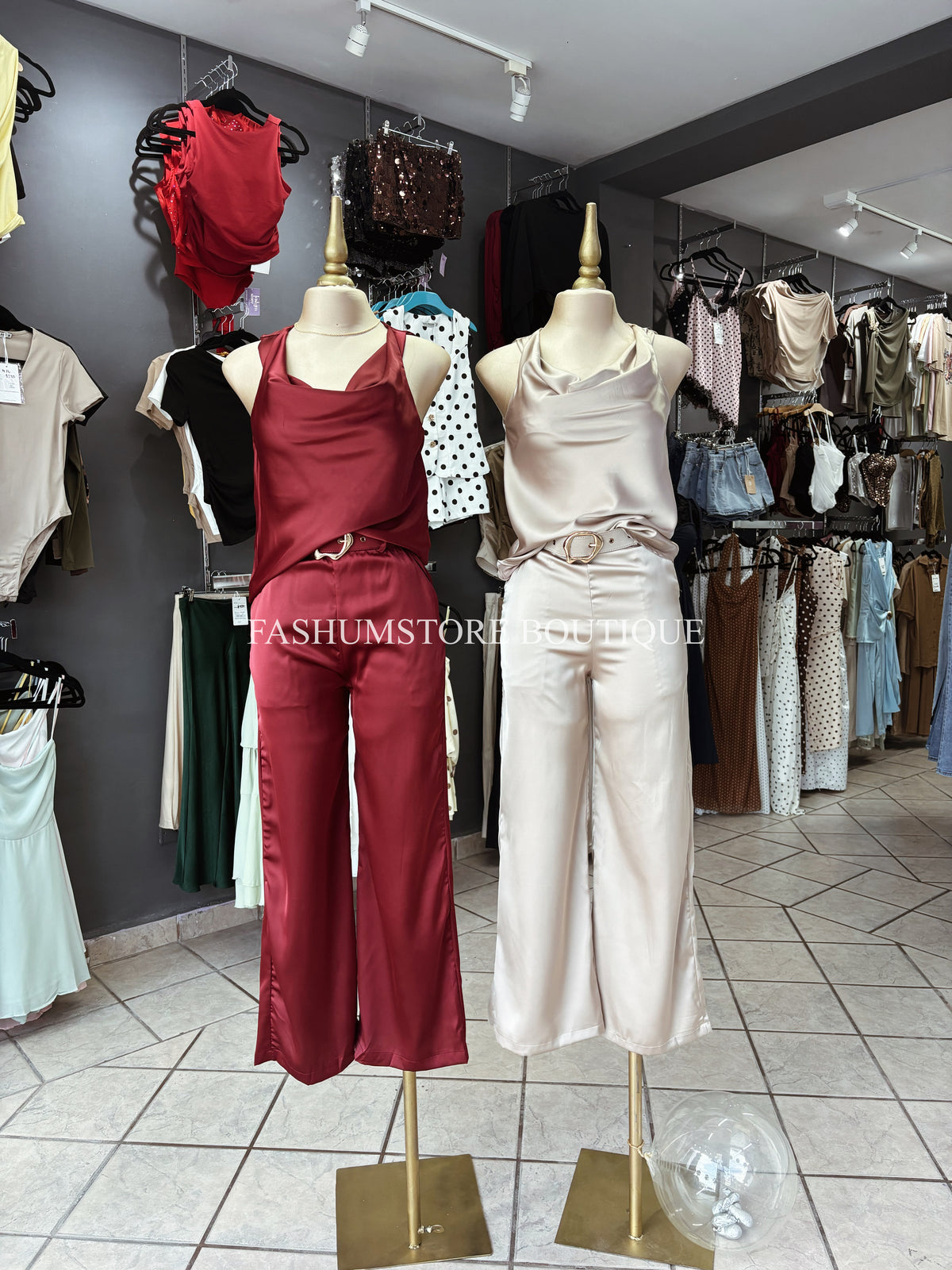 Conjunto satin con cinturón
