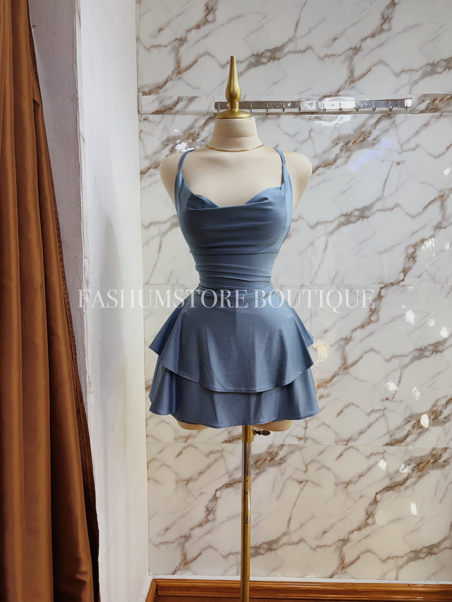 Vestido corto con short